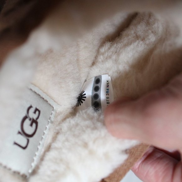 NIB WOMEN UGG Classic Suede Slippers CHESTNUT - Picture 4 of 9